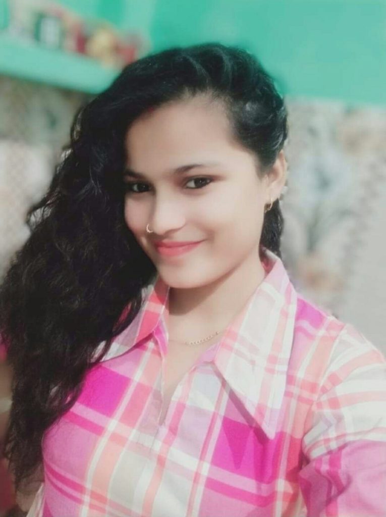 2021 04 20 19.05.02 765x1024