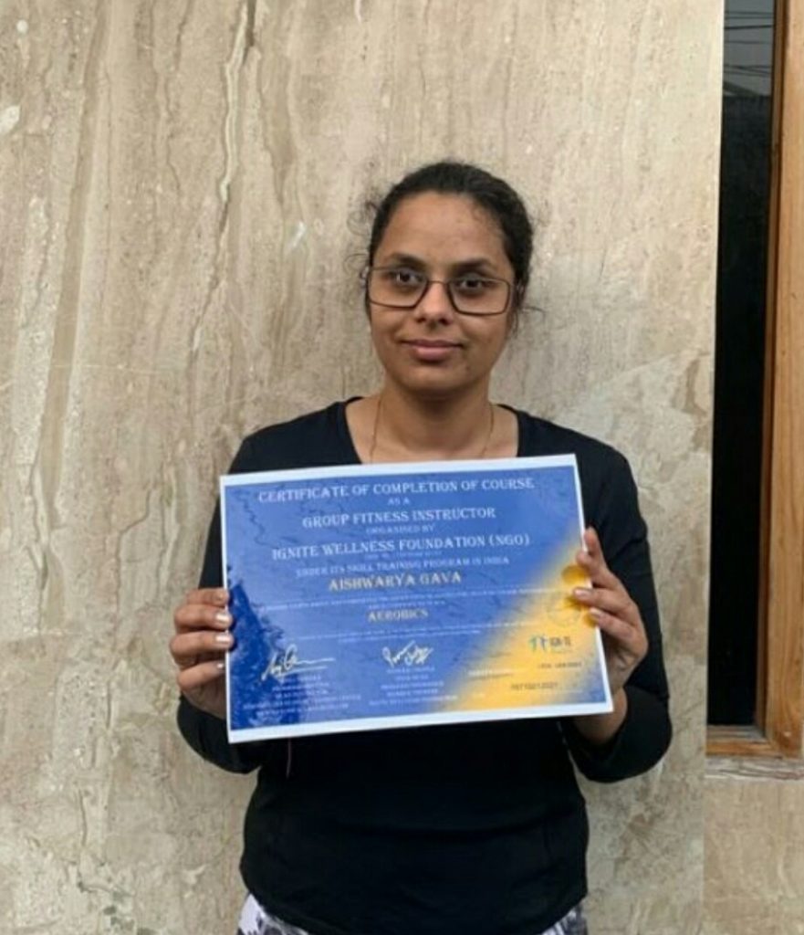 2021 04 20 19.06.35 881x1024